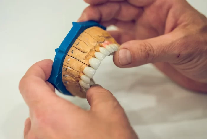 artificial-jaw-in-hands-of-crop-technician-2025-04-04-04-01-27-utc artificial-jaw-in-hands-of-crop-technician-2025-04-04-04-01-27-utc